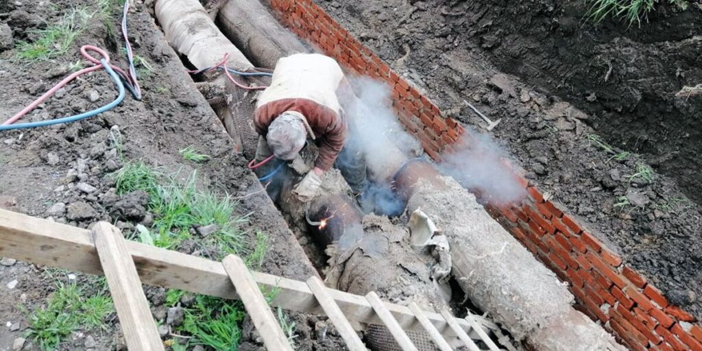 У Вінниці триває реконструкція тепломережі по вул.Некрасова