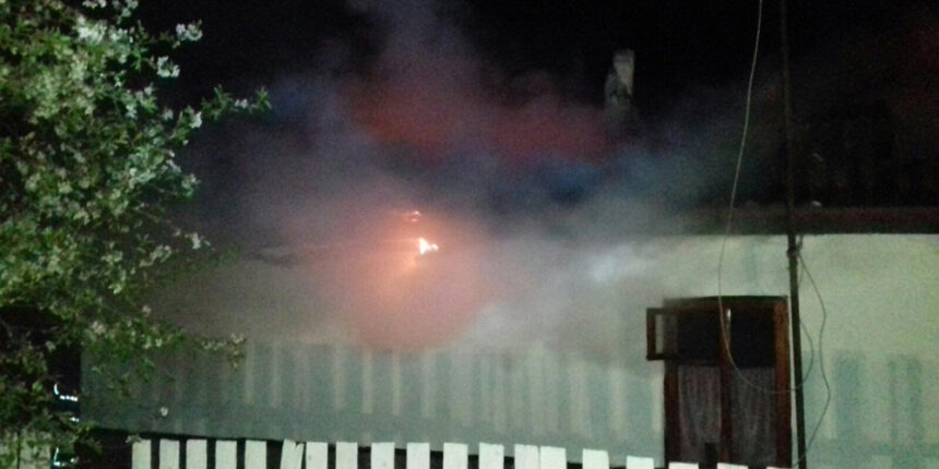 У Козятинському районі нічна пожежа залишила родину без даху над головою