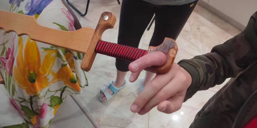 Вінницьких рятувальників викликали на "дитячі забавки"