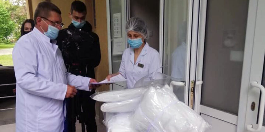 Спецфонд “СтопВірус” привіз допомогу чотирьом медзакладам Вінниці