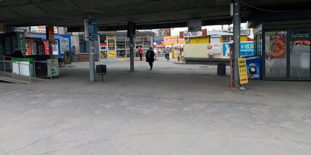 Вінницьким перевізникам дозволили возити пасажирів, а їх… немає