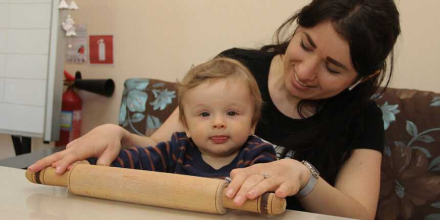 У Вінницькому центрі реабілітації ліпили різнокольорові вареники