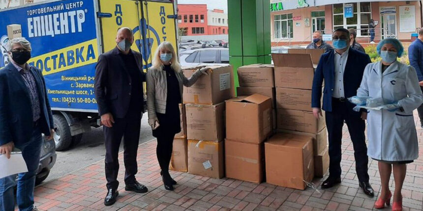 Вінницька лікарня №1 отримала благодійну допомогу для боротьби з COVID-19
