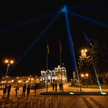 Акція #стопкультурнийкарантин: Вінниця влаштувала світловий перформанс зі всією Україною