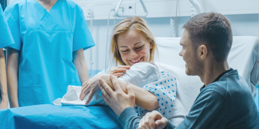 Вінничанка просить дозволити партнерські пологи у пологових будинках міста