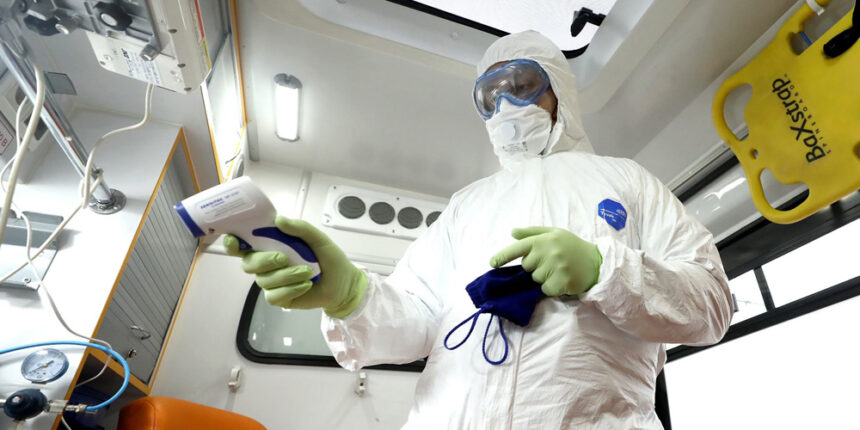 У Хмільник привезли лікувати від коронавірусу двох селян із Уладівки