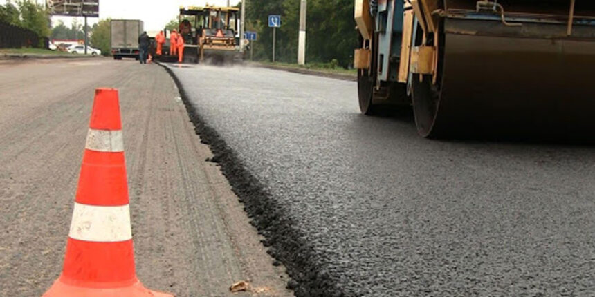 Вінничанин збирає голоси під петицією за асфальтування вул.Кутузова