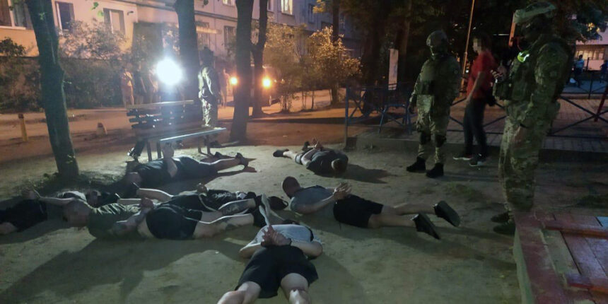 У Вінниці правоохоронці затримали злочинну групу за підозрою у вимаганні