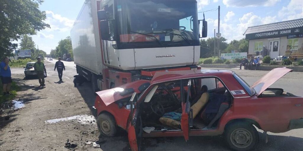 Поліція Вінниччини розслідує обставини ДТП, у якому загинув військовослужбовець