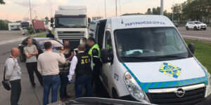 Викрили корупційну схему  двох вінницьких посадовців Укртрансбезпеки