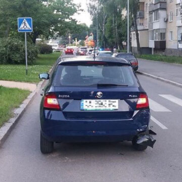 У Вінниці неповнолітнього нетверезого мопедиста, який вчинив ДТП впіймав перехожий