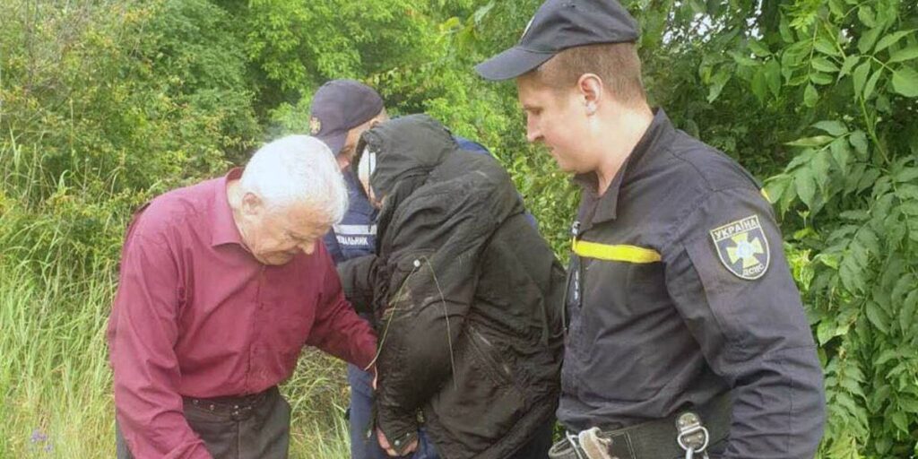 Теплицький район: рятувальники надали допомогу людині, яка впала у канаву