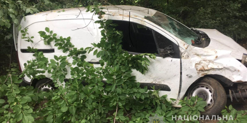 ДТП у Тростянецькому районі: водій автомобіля Citroen в'їхав в дерево і загинув