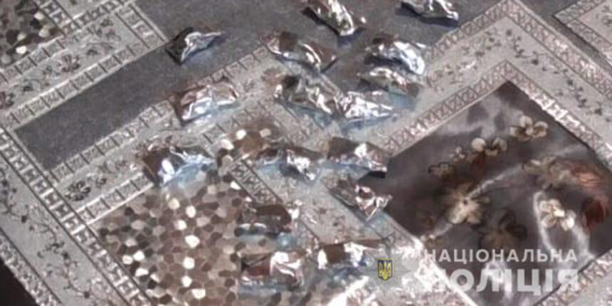 За підозрою у розповсюдженні амфетаміну у Жмеринці затримали 47-річну жінку