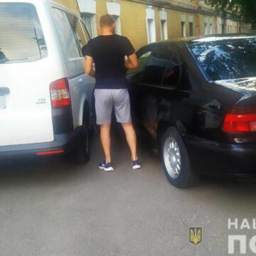 Нетверезий водій з товаришем, у Вінниці вчинили ДТП та бійку з поліцейськими