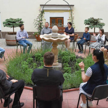 Православна молодь вивчатиме англійську мову у соборі ПЦУ у Вінниці