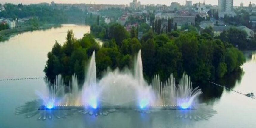 Очистка Південного Бугу та відкриття фонтанів у Вінниці
