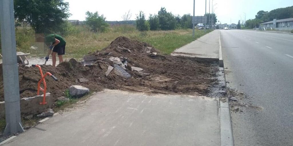 У Вінниці підприємець відшкодує збитки за зруйновану пішохідну доріжку