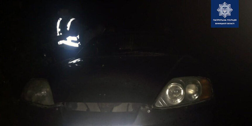 У Якушинцях патрульні зупинили водія без прав і з наркотою