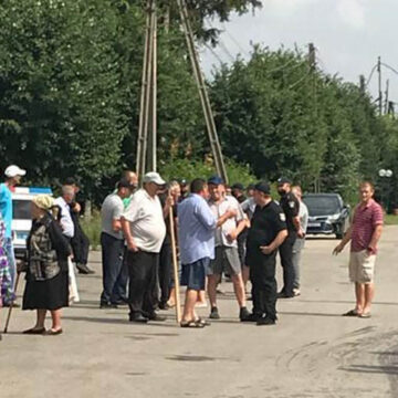 Поліцейські забезпечують охорону публічної безпеки у Кирнасівці Тульчинського району