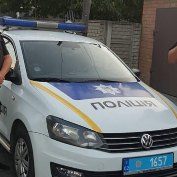 Вінницькі поліцейські охорони затримали любителя холодної зброї