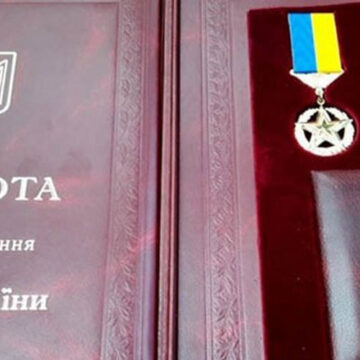 На Вінниччині 16 членів сімей Героїв України отримали грошову винагороду