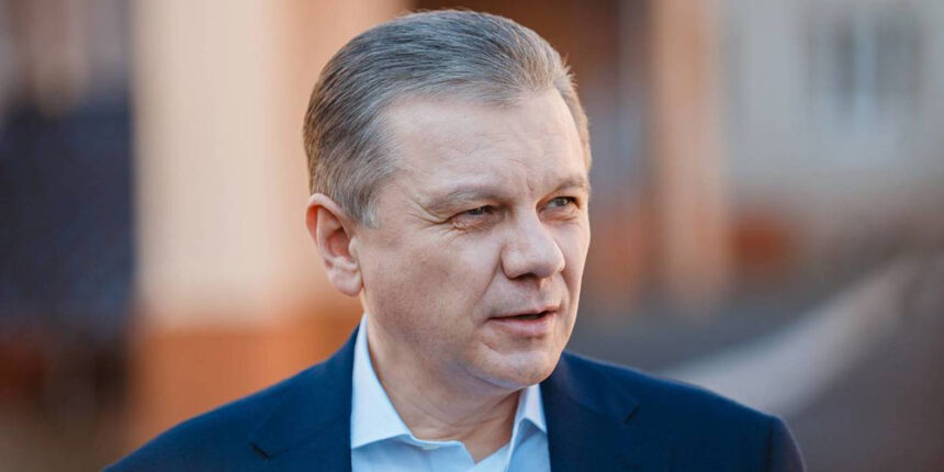 Соцдослідження: вінничани найбільше підтримують та довіряють Володимиру Гройсману та Сергію Моргунову