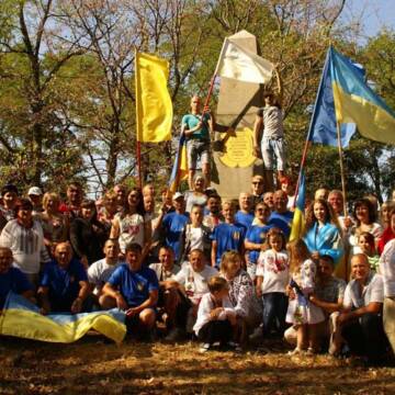 Активісти із Вороновиці повторили автопробіг до могили Данила Нечая