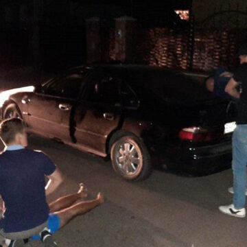 На гарячому: у Вінниці затримали підозрюваних у крадіжках з автівок