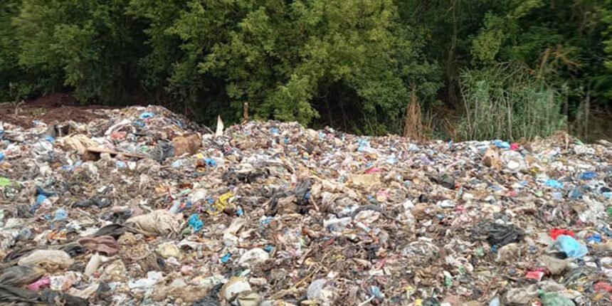 Мешканці Демидівки хочуть почути причетних до вивезення львівського сміття на їхні поля