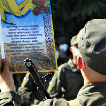 27 новобранців склали військову присягу у 8-му полку ім. Івана Богуна