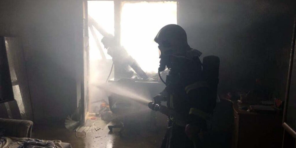 У Вінниці горіла квартира на десятому поверсі багатоповерхівки
