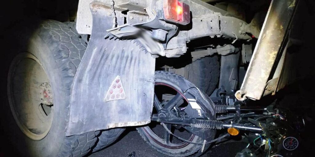 У Брацлаві під колесами вантажівки загинув 14-річний мотоцикліст