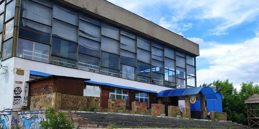 Вінничанин просить відновити будівлю колишнього кінотеатру “Росія”