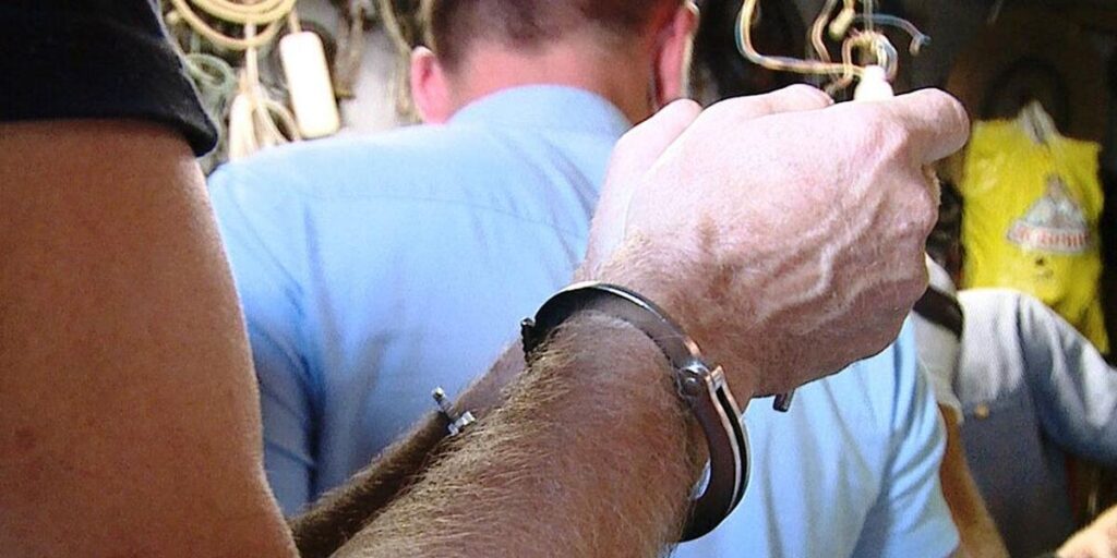 Суд взяв під варту чоловіка, якого підозрюють у розбещенні дітей