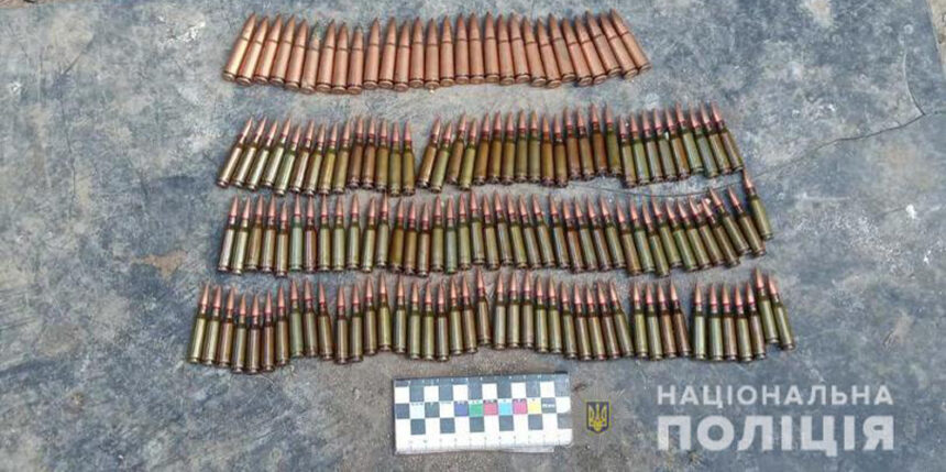 У мешканця Шаргородського району поліцейські вилучили гранату та боєприпаси