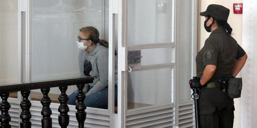 Підозрюваних у збуті дитячої порнографії вінницький суд залишив під вартою