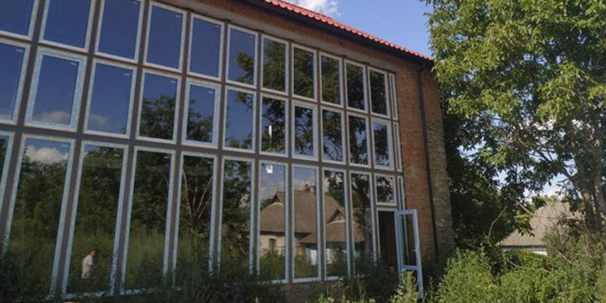 У Северинівці відновлюють старовинний будинок та оранжерею відомого ірландського садівника