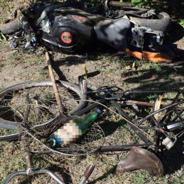 У Ладижині мотоцикліст збив велосипедиста - загинули обидва