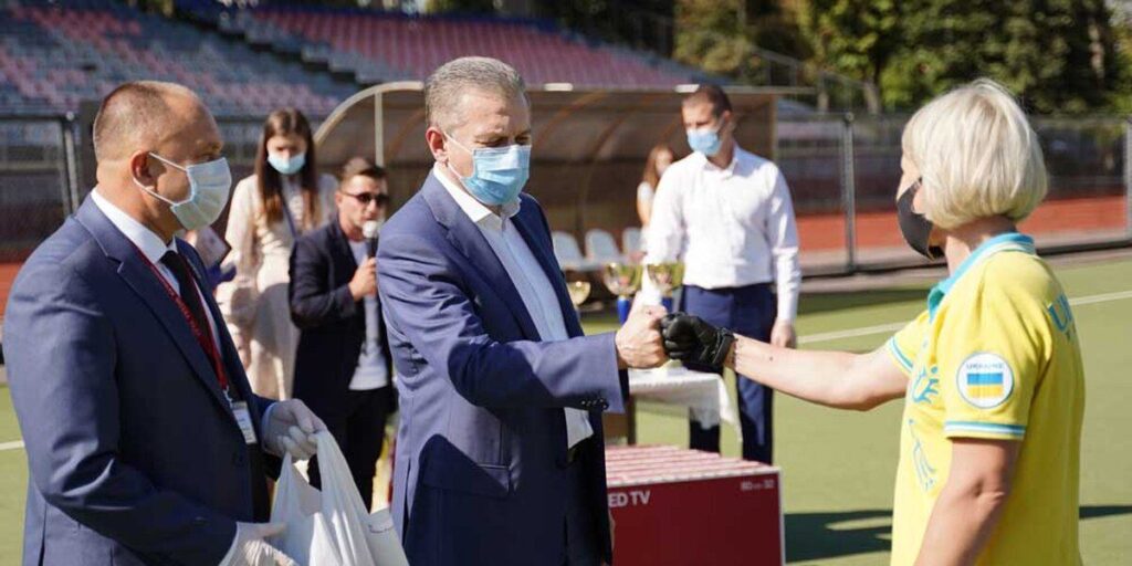 Міський голова Сергій Моргунов привітав спортсменів з професійним днем