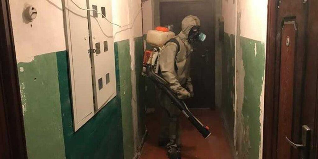 В Ладижині дезінфекують ринки, зупинки транспорту та під'їзди