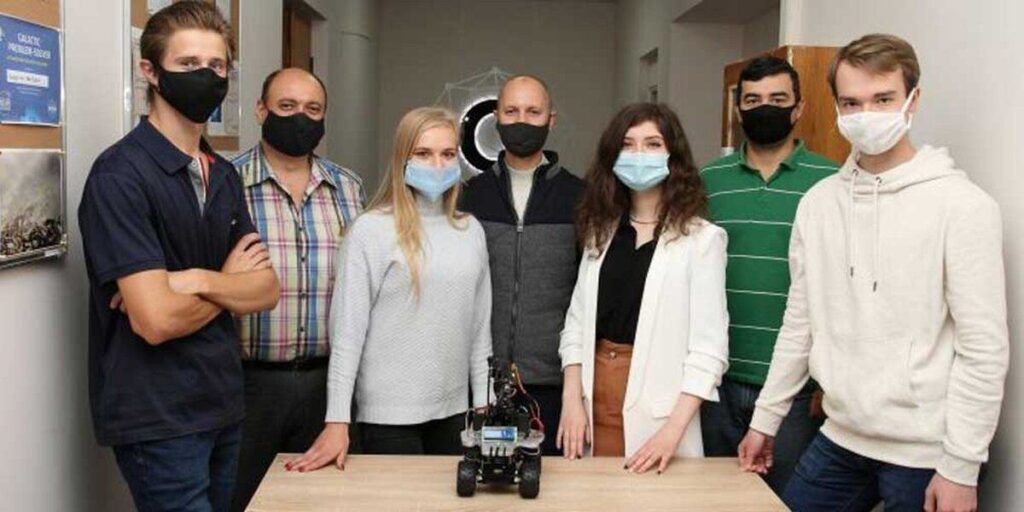 У Вінницькому національному технічному університеті температуру тіла вимірюватиме робот