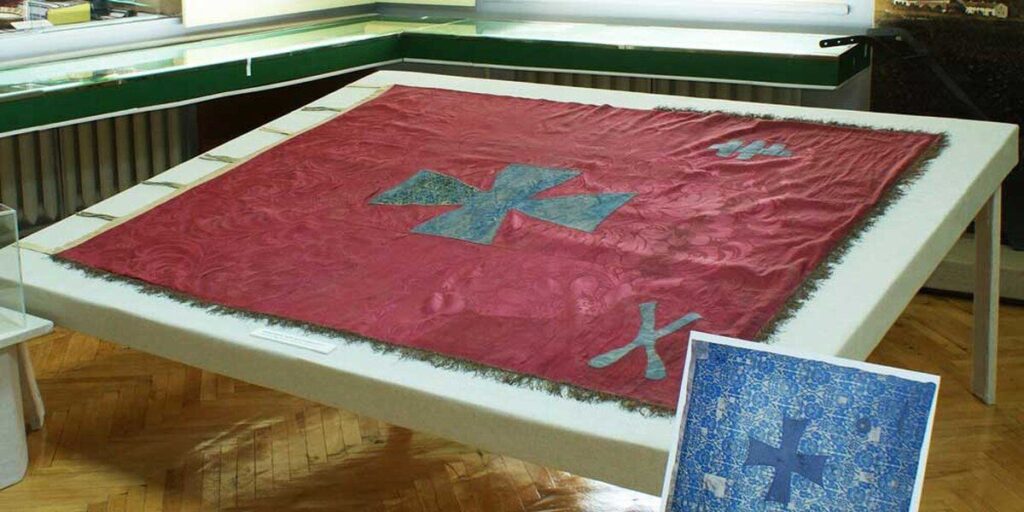 У краєзнавчому музеї відкрили виставку рідкісних подільських ремісничих прапорів