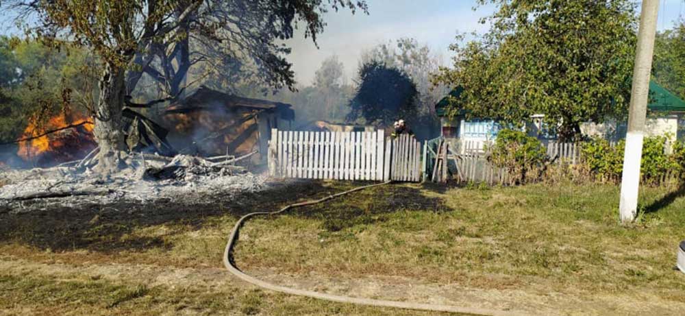 Вінницькі вогнеборці за добу чотири рази гасили пожежі 