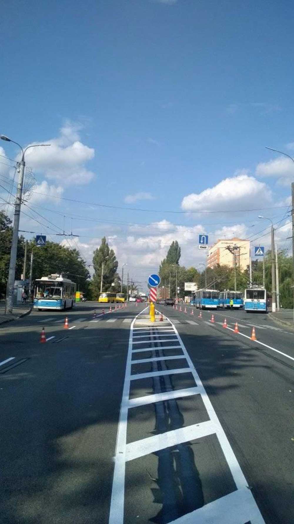 По вулиці Київській встановили острівці безпеки