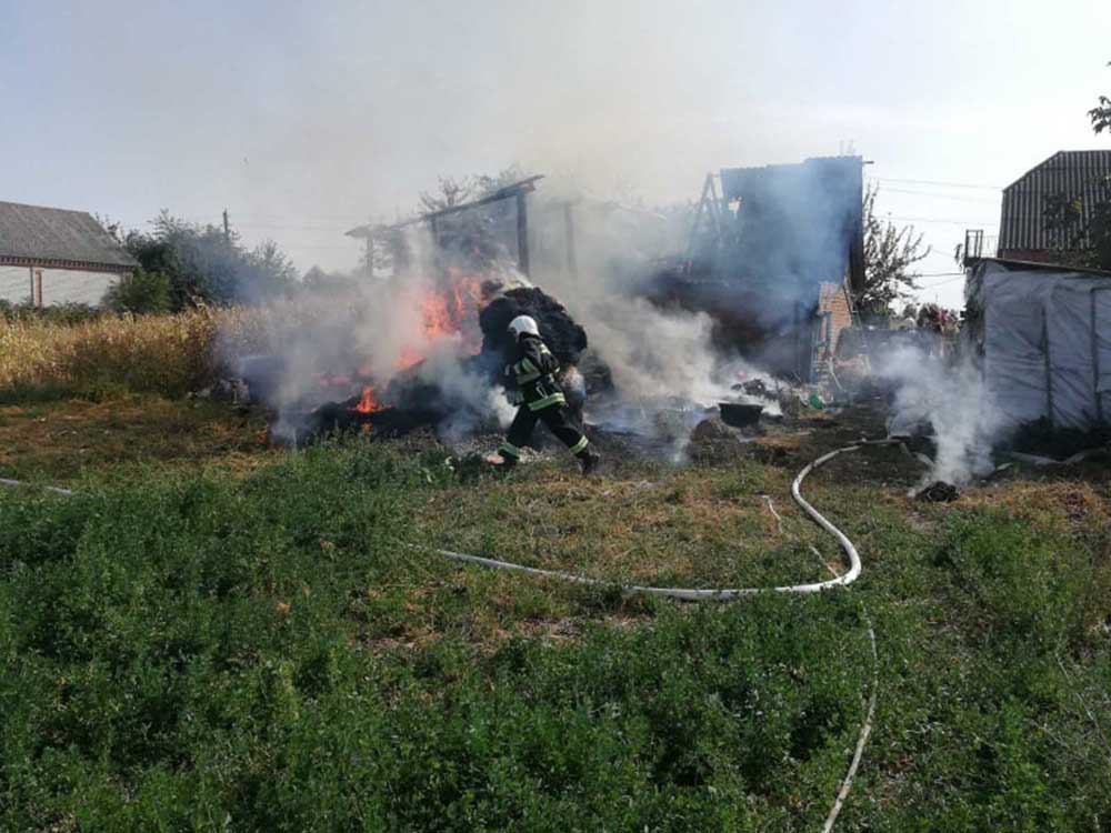 Через дитячі ігри з вогнем в Погребищенському районі згоріло 5 тонн сіна