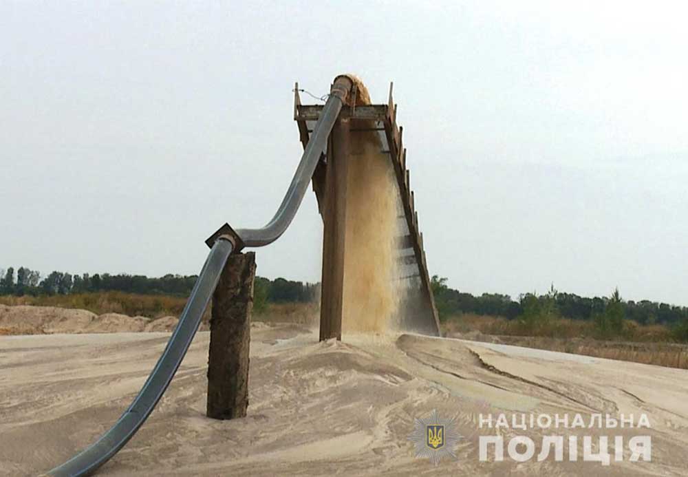 В Липовецькому районі приватне підприємство незаконно видобувало пісок