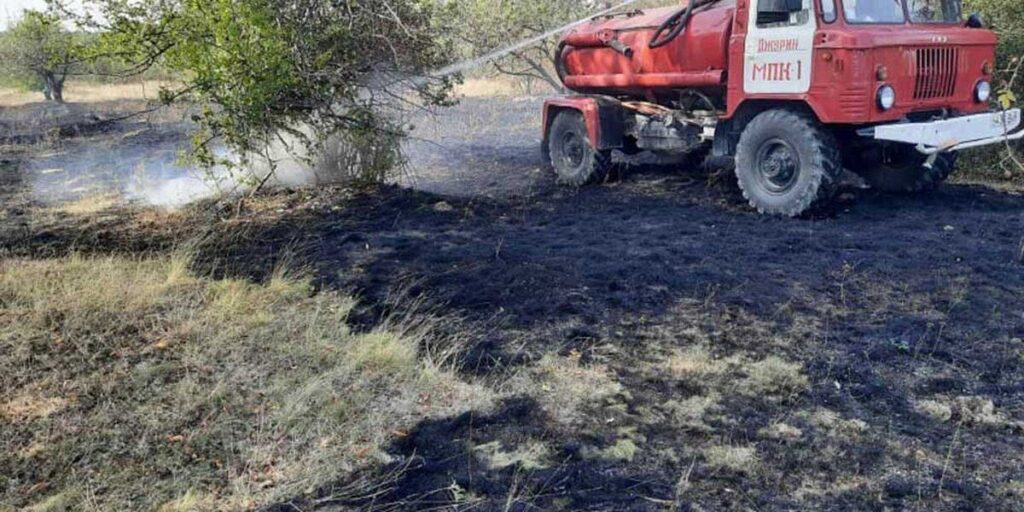 На Вінниччині вогнеборці за добу ліквідували 19 загорянь сухої трави