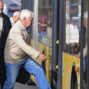 Вінничанин пропонує на період карантину зробити платним проїзд для пенсіонерів