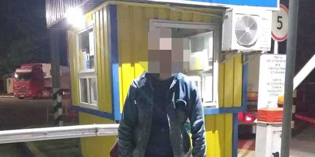 Росіянина, який відбував покарання за скоєні злочини у виправній колонії на Вінниччині, видворили з України